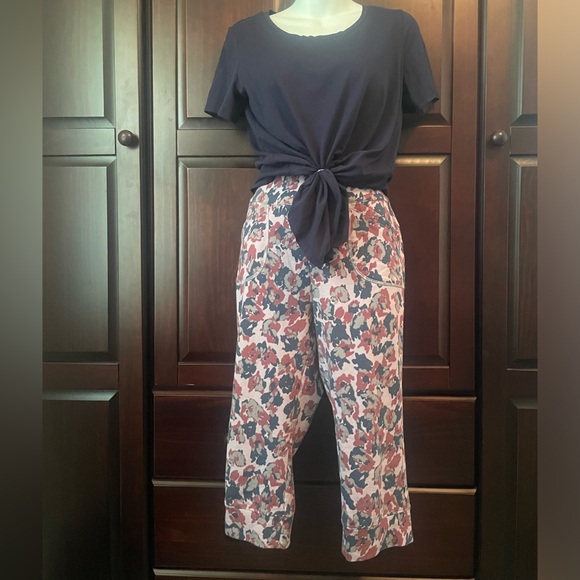 Lori Goldstein French Terry Cropped Printed Joggers - Picture 2 of 12